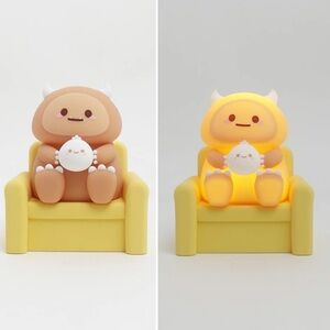 SMOKO Mini Hank Yeti on Couch Ambient Light NEW IN BOX NWT NIB